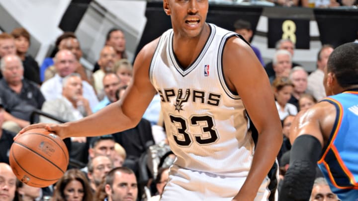 Spurs' minor lineup adjustment helps usher in major change in result