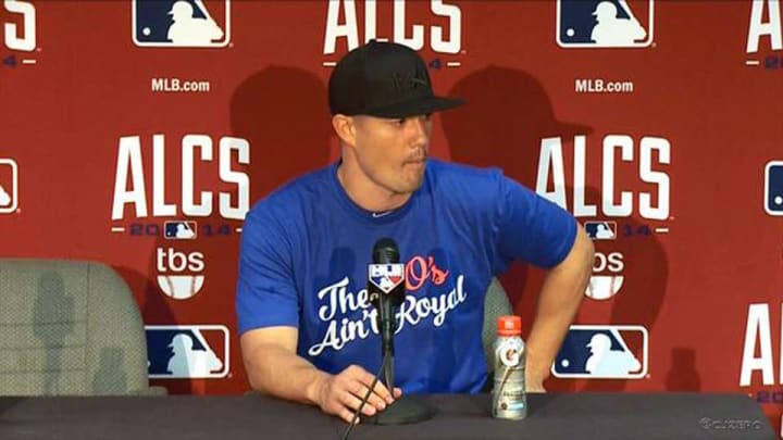 Royals' Guthrie apologizes for post-game T-shirt Royals' Guthrie apologizes for post-game T-shirt