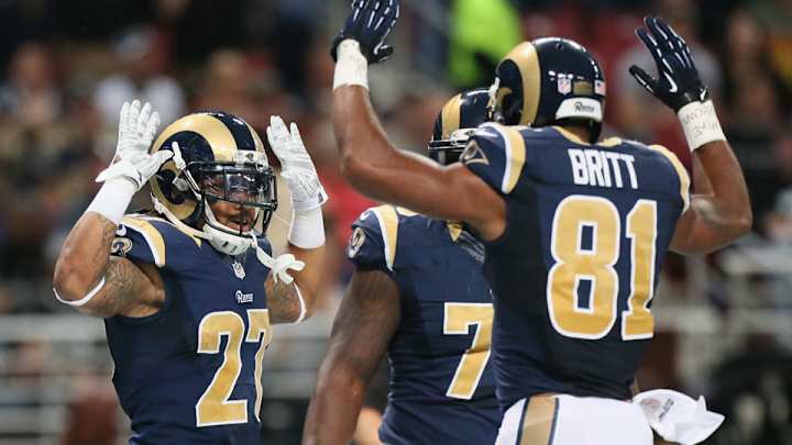 Black St. Louis police officer group commends Rams' 'hands up' protest