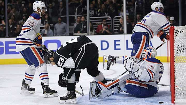 Oilers in crisis; Islanders get boost; Weekend games to watch; more