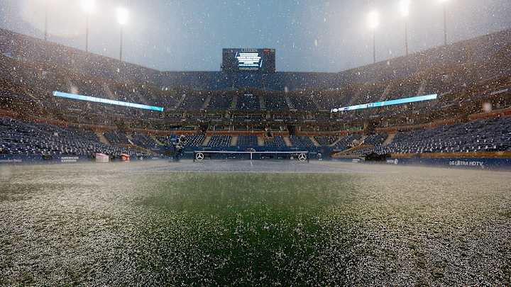 Roger Federer resumes match to near-empty Arthur Ashe Stadium Roger Federer resumes match to near-empty Arthur Ashe Stadium
