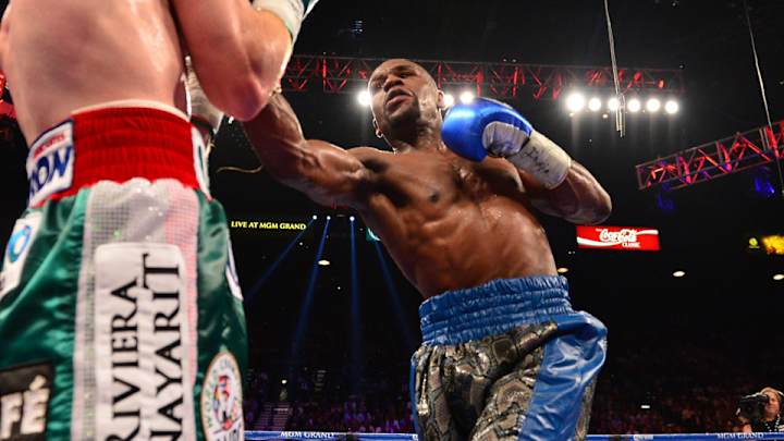 Floyd Mayweather apologizes for Ray Rice comments