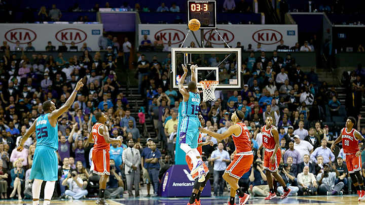 Video: Hornets' Kemba Walker hits OT game-winner to beat Bucks