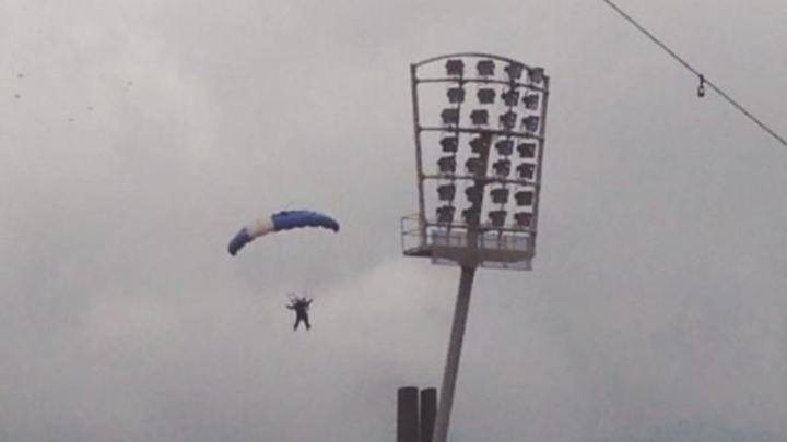 Skydiver misses stadium before UCF-Penn State game