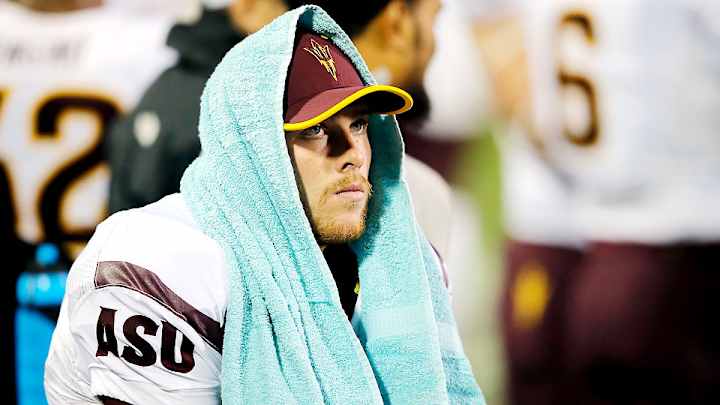 Taylor Kelly's broken foot leaves big uncertainty in Arizona State offense Taylor Kelly's broken foot leaves big uncertainty in Arizona State offense