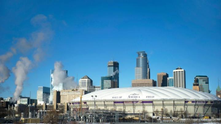 Metrodome, former home of Vikings, Twins, deflated for final time