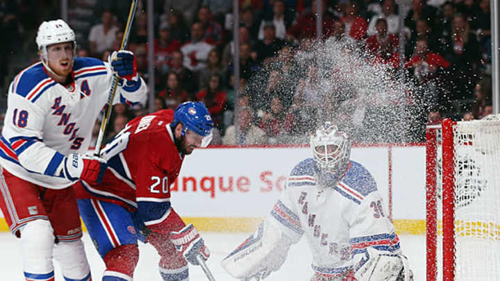 Top Line: Montreal's misery; two great hockey time-kills; more links