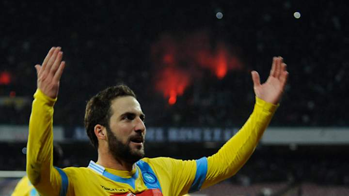 Higuain's goal catapults Napoli by Lazio, into Coppa Italia semis