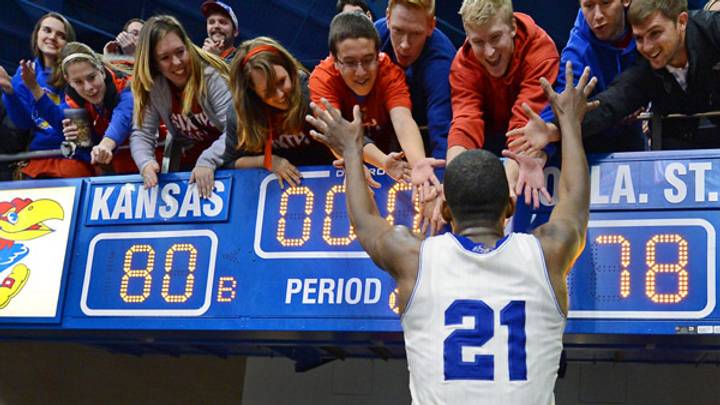 Four-Point Play: Kansas at top of Big 12; Louisville surging in AAC Four-Point Play: Kansas at top of Big 12; Louisville surging in AAC