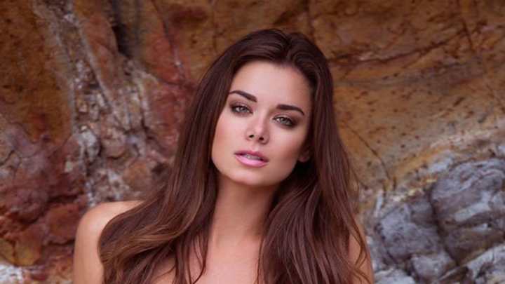 Friday's A.M. Hot Clicks: Kobe Bryant Visits China Friday's A.M. Hot Clicks: Kobe Bryant Visits China