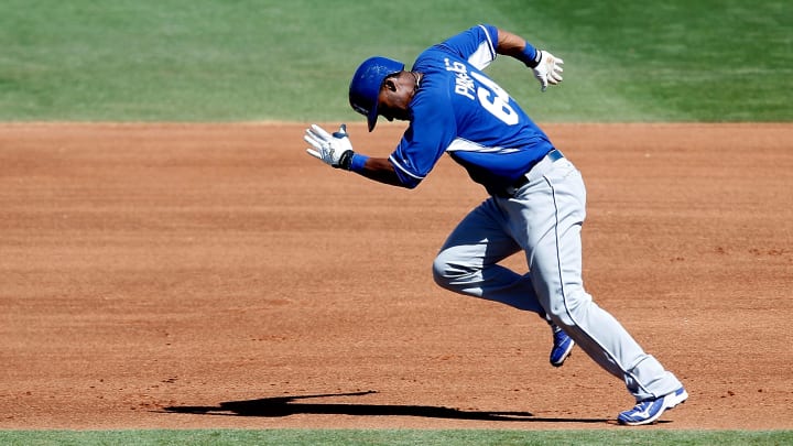 Kansas City Royals trade Jimmy Paredes to Baltimore Orioles