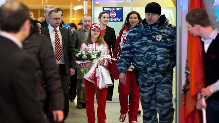 Lipnitskaia flies home to Moscow to train