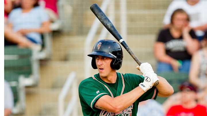 Former minor league players sue MLB over low salaries