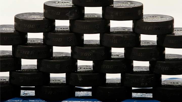 Young fan takes big hit during OHL team's pregame skate