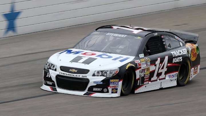 Tony Stewart captures pole position at Texas