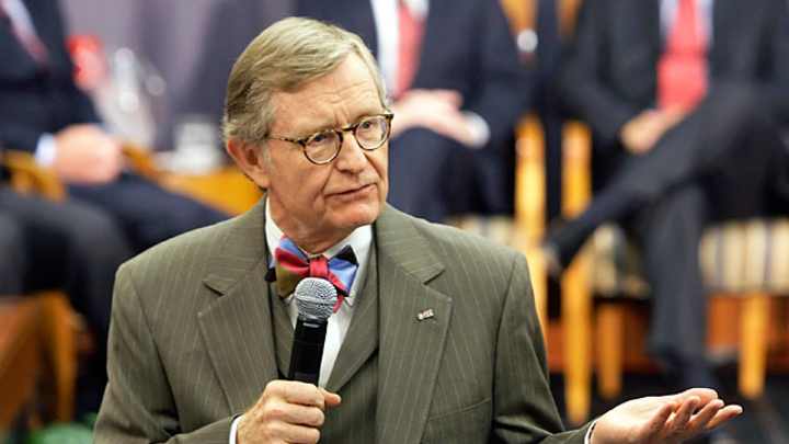 Ohio State's Gordon Gee takes shots at Notre Dame Ohio State's Gordon Gee takes shots at Notre Dame