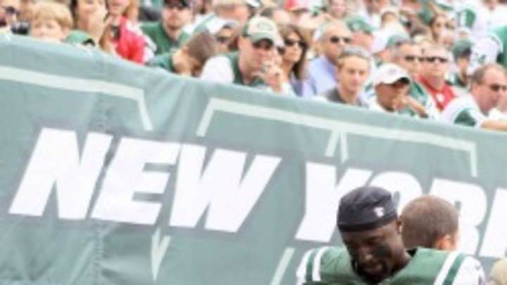 Jets will try to restructure Santonio Holmes' contract, according to report