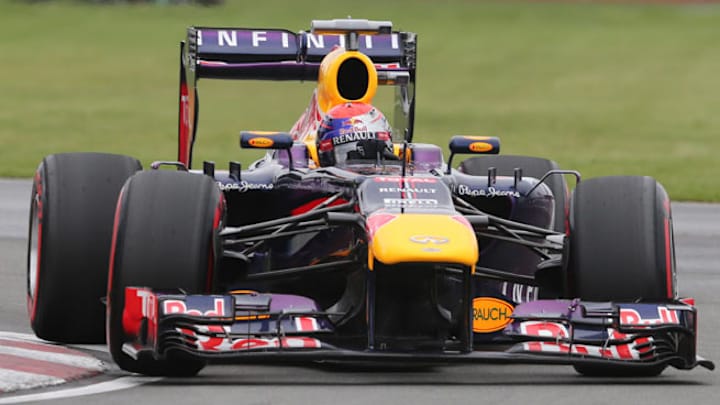Vettel takes third straight pole at F1 Canadian GP