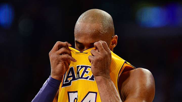 Lakers' Kobe Bryant undergoes surgery on Achilles tear, eyes recovery timeline