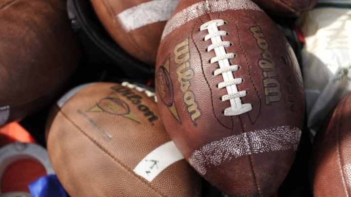 Ohio high school football player suspended for poem criticizing coach, sons