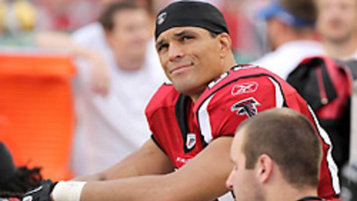 Falcons TE Tony Gonzalez says he's "100 percent" sure 2013 is last season Falcons TE Tony Gonzalez says he's "100 percent" sure 2013 is last season