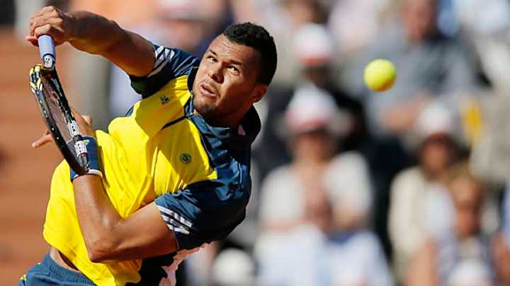 Roger Federer upset by Jo-Wilfried Tsonga at French Open