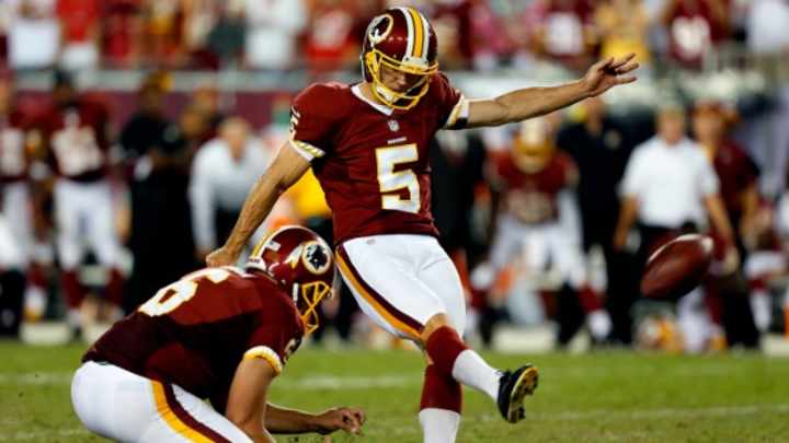 Browns sign kicker Billy Cundiff
