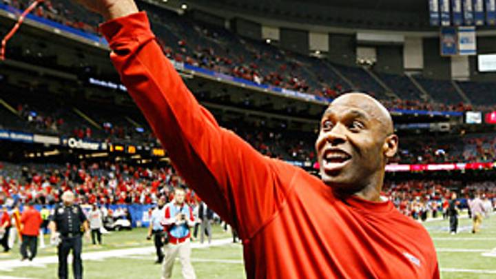 Strong, Louisville continue climb, rout Florida in Sugar Bowl Strong, Louisville continue climb, rout Florida in Sugar Bowl