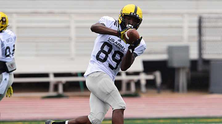 Report: Schools offered $300-600K to land top recruit Ricky Seals-Jones