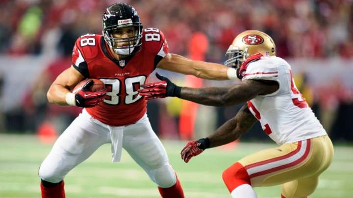 Tony Gonzalez returning to Atlanta Falcons for one more season