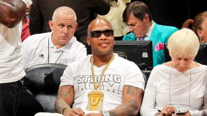 Criminal Mastermind Charles Barkley Concocts Plan to Pilfer Flo Rida's Gigantic Chain Criminal Mastermind Charles Barkley Concocts Plan to Pilfer Flo Rida's Gigantic Chain