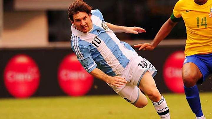 Lionel Messi on Argentina roster to play Sweden