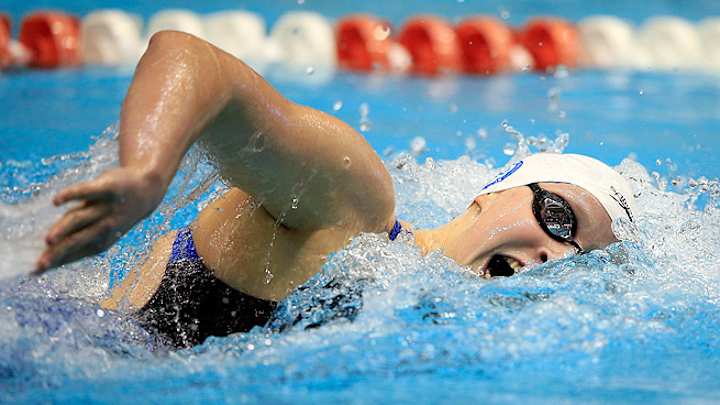 Katie Ledecky tops Missy Franklin in 500 free at Winter Nationals