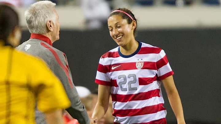 U.S. women's coach Sermanni faces first test at Algarve Cup