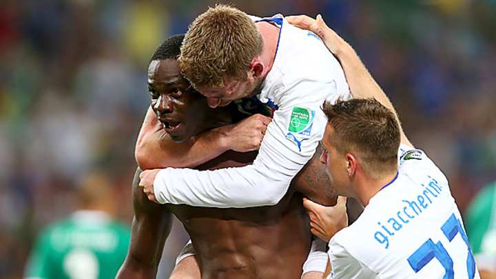 Mario Balotelli dedicates goal against Mexico to Drake Mario Balotelli dedicates goal against Mexico to Drake