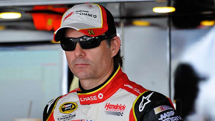 Jeff Gordon battling through another tough Sprint Cup season