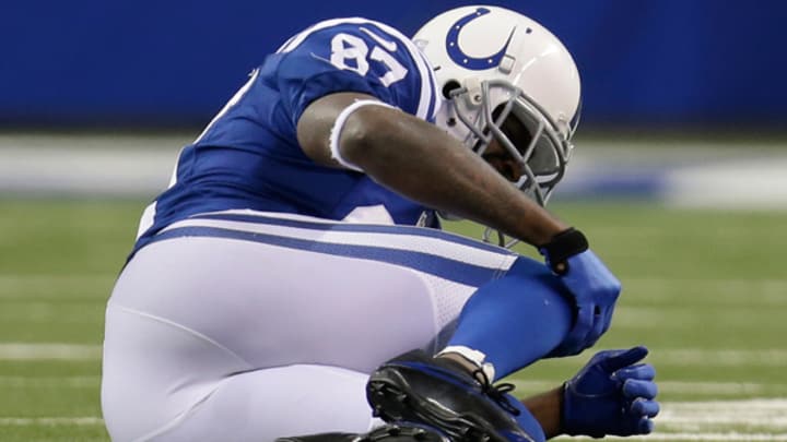 Reggie Wayne suffers season-ending knee injury in Colts' win over Broncos Reggie Wayne suffers season-ending knee injury in Colts' win over Broncos