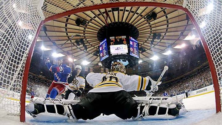 NHL playoffs: The elimination game myth, Toews woes, more notes