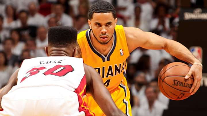 Raptors sign D.J. Augustin to back up Lowry