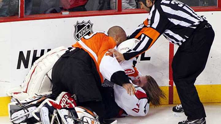 Top Line: Keeping goalie fights in the game; concussion suit flaw; more links