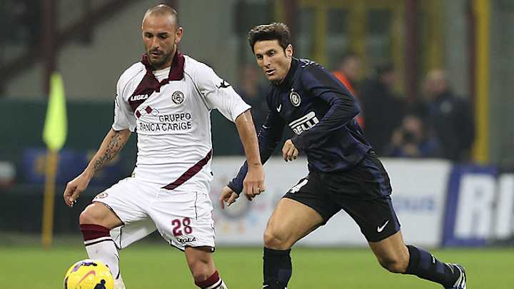 Goalkeeping blunder highlights Inter's win over Livorno