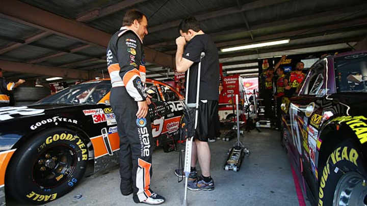 Crash injury gives NASCAR's Tony Stewart new perspective