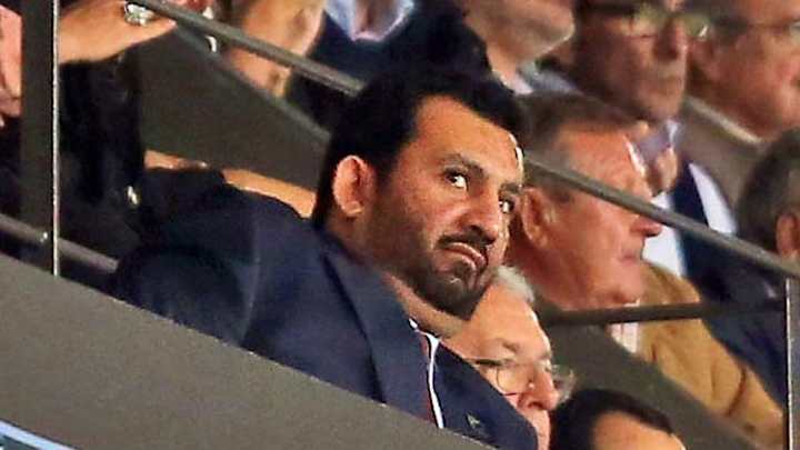 Malaga owner makes U-turn after criticizing players