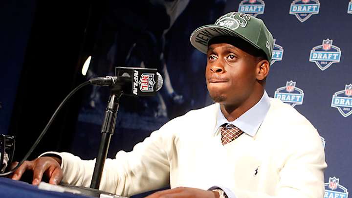 Sullen Smith has to get over snub now that he's a Jet; more Snaps