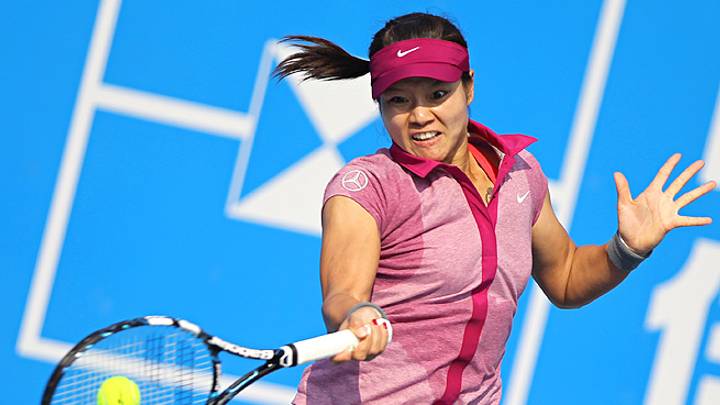 Li Na beats Vera Zvonareva, advances to round two of Shenzhen Open