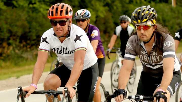 Italian cyclist says Lance Armstrong gave him $100K to let him win race Italian cyclist says Lance Armstrong gave him $100K to let him win race