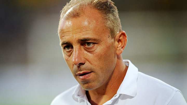 Coach quits, club won't let him leave in Bulgaria