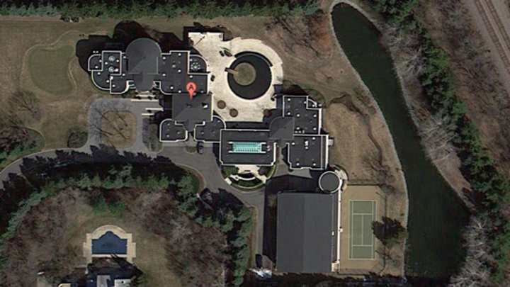 Photos: Michael Jordan to auction Chicago-area mansion Photos: Michael Jordan to auction Chicago-area mansion