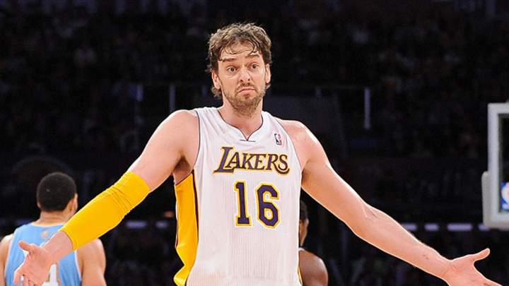 Lakers' Pau Gasol will consider making trade request this summer