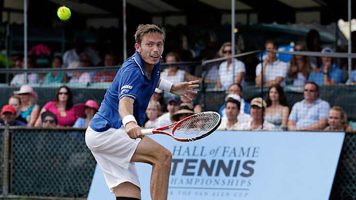Nicolas Mahut tops Lleyton Hewitt in Hall of Fame final